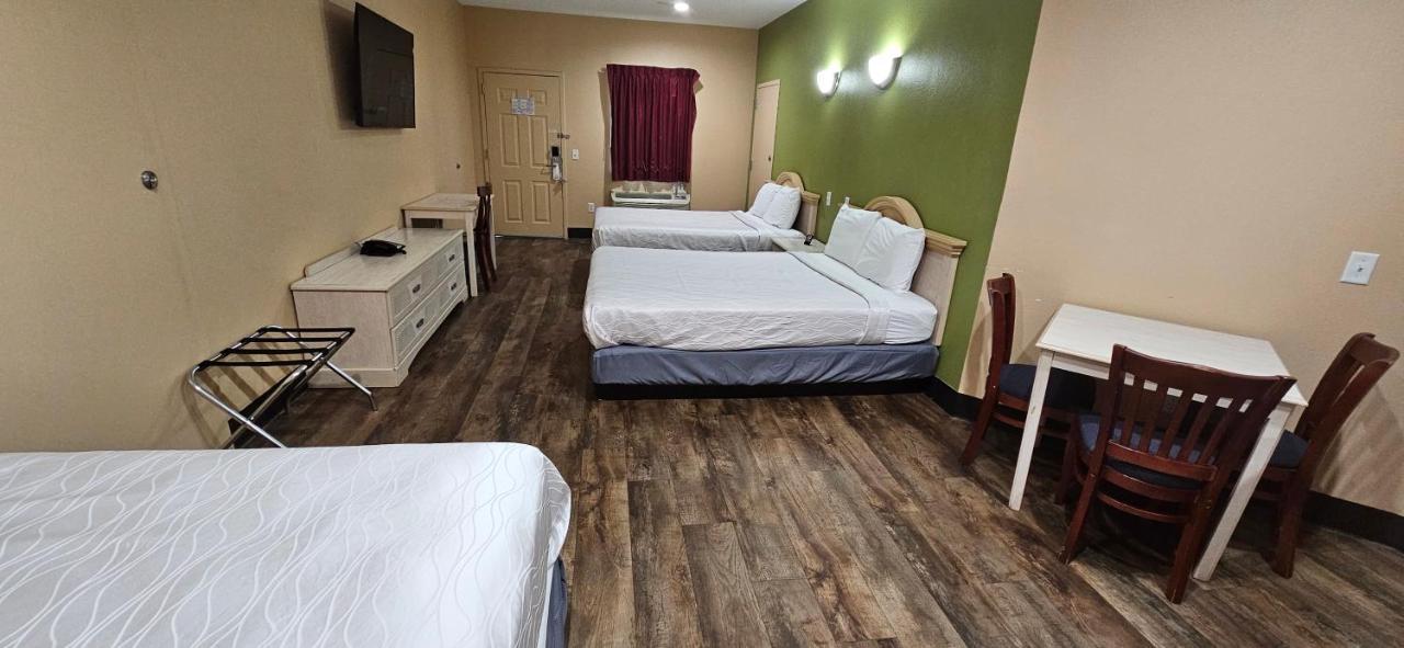 Weston Inn & Suites Rusk Екстер'єр фото