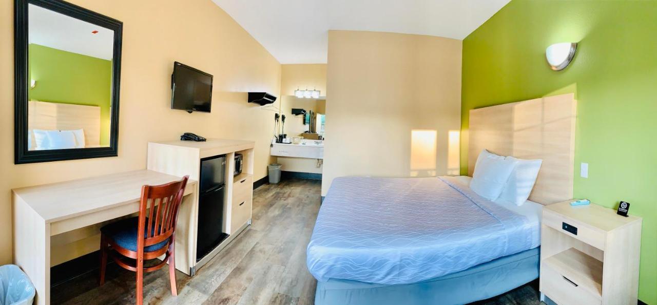 Weston Inn & Suites Rusk Екстер'єр фото