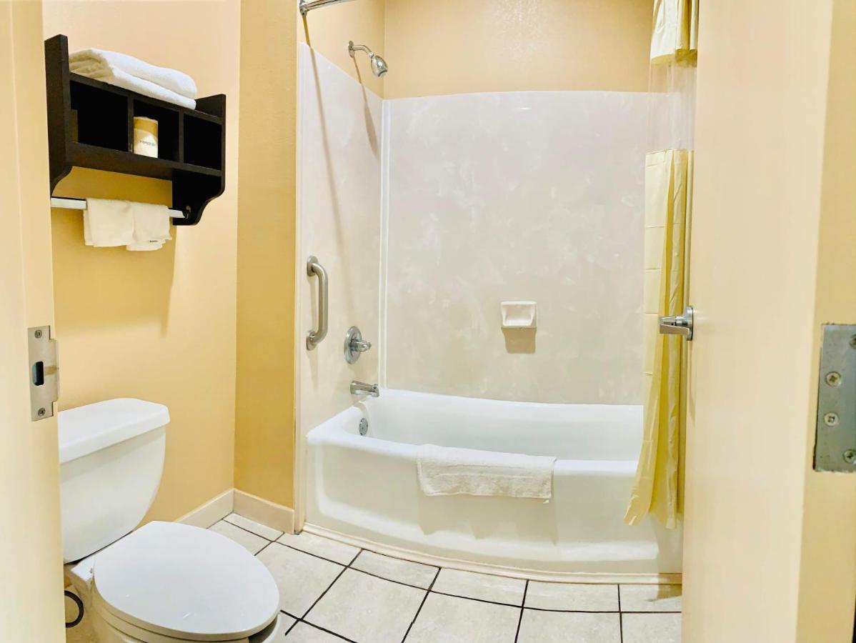 Weston Inn & Suites Rusk Екстер'єр фото