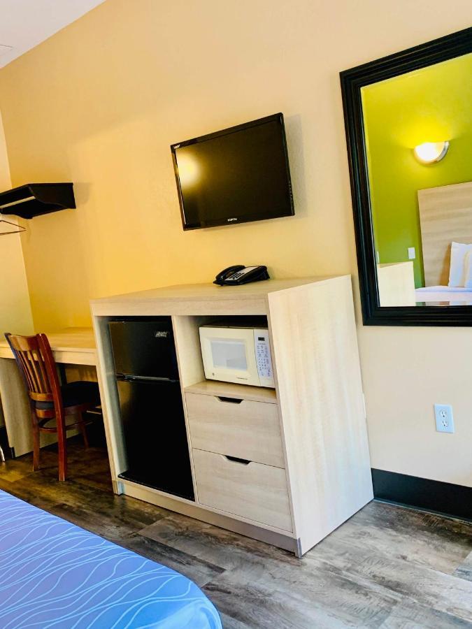 Weston Inn & Suites Rusk Екстер'єр фото