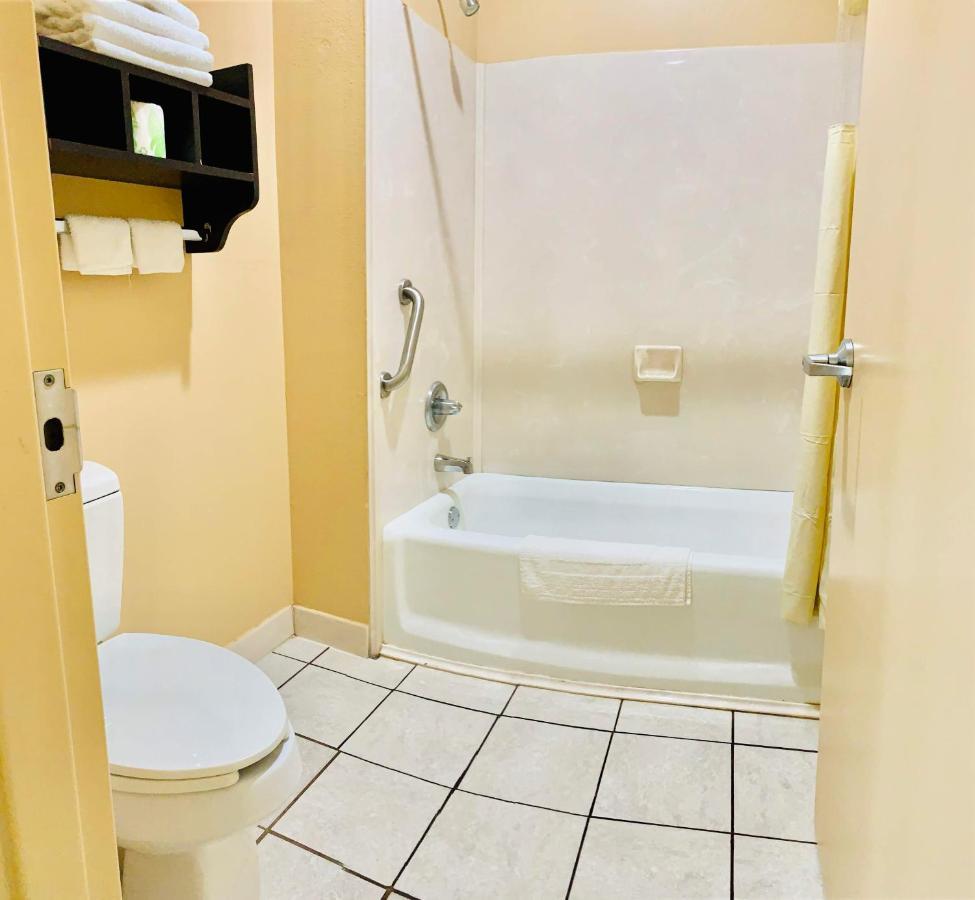 Weston Inn & Suites Rusk Екстер'єр фото