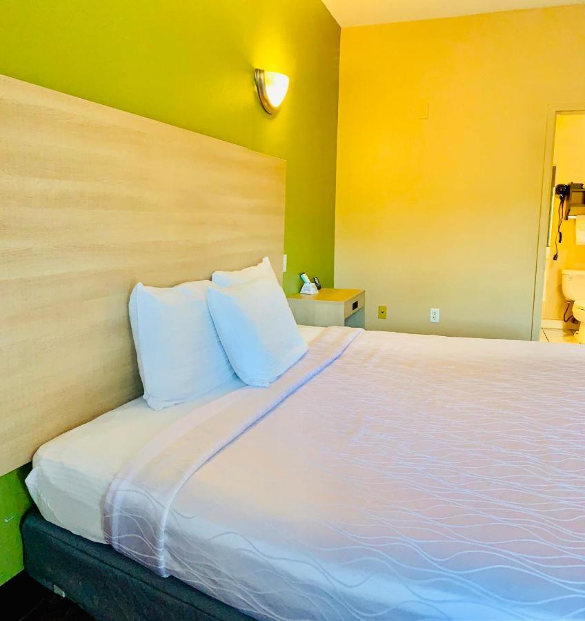 Weston Inn & Suites Rusk Екстер'єр фото